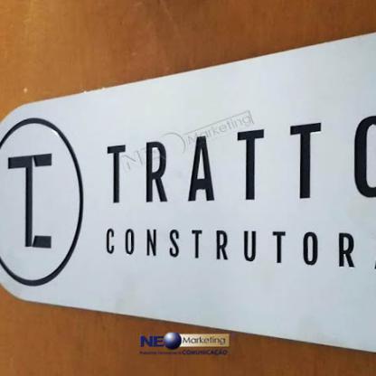 Placa em ixox polido com acrilico de fundo