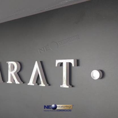 Logotipo em Acrílico Branco para Empresa