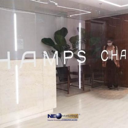 Adesivo porta de vidro